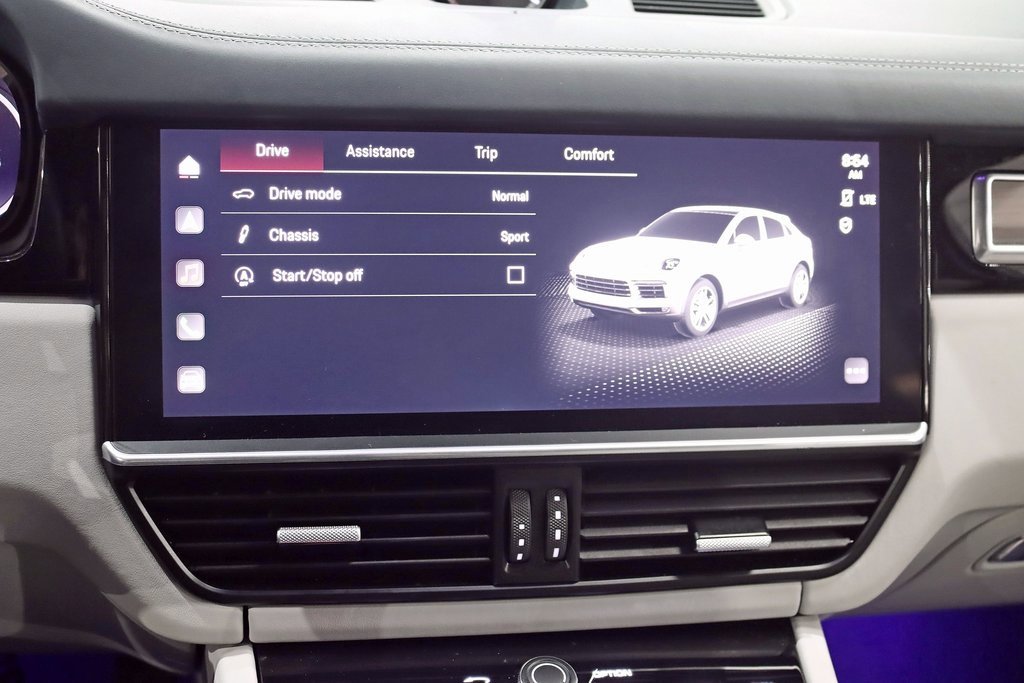 Used 2023 Porsche Cayenne Platinum Edition image 22