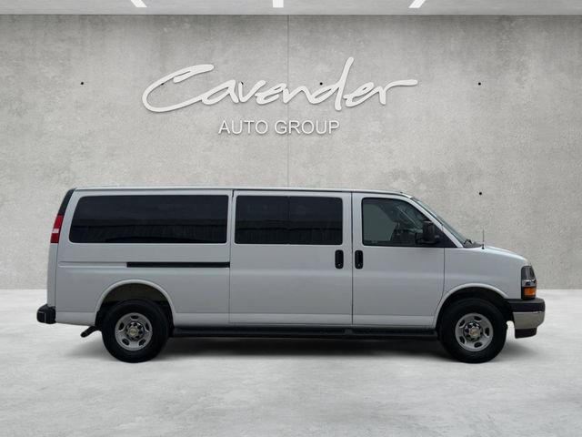 Used 2025 Chevrolet Express 3500 LT w/ LT Preferred Equipment Group RWD image 17