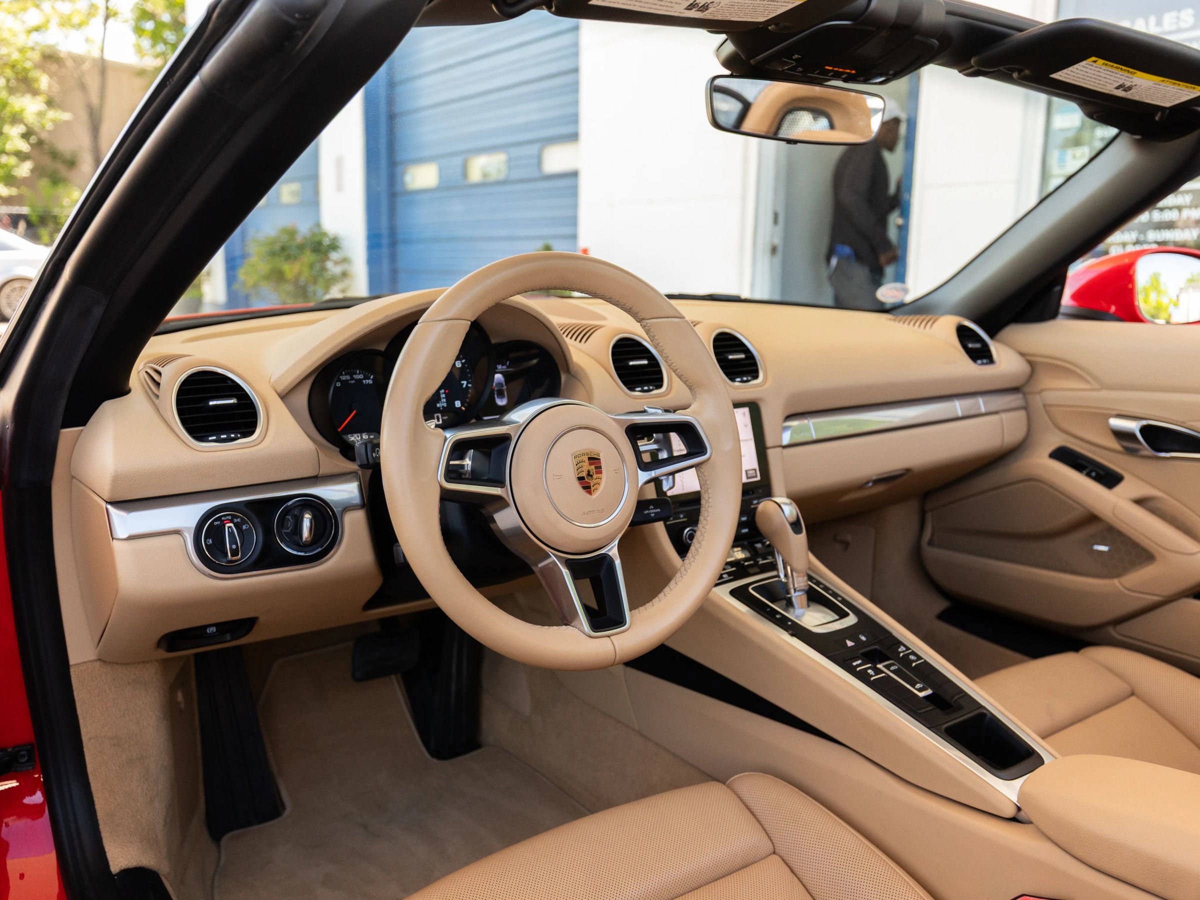 Used 2017 Porsche 718 Boxster RWD image 22