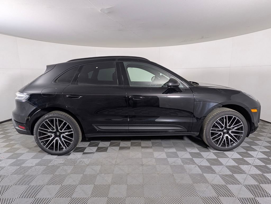 New 2026 Porsche Macan image 8