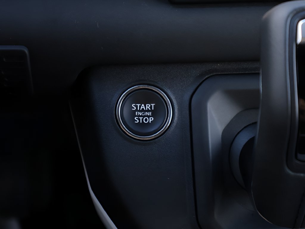Certified 2025 Land Rover Defender 130 X-Dynamic SE AWD/4WD image 26