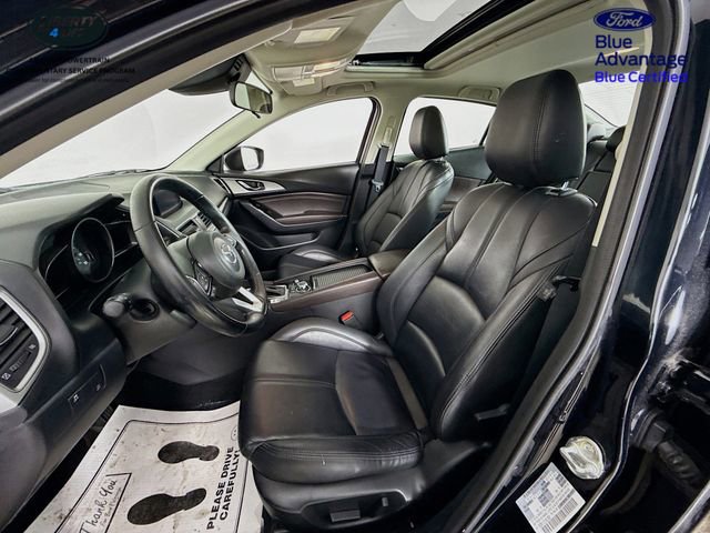 Used 2018 MAZDA MAZDA3 Touring image 21