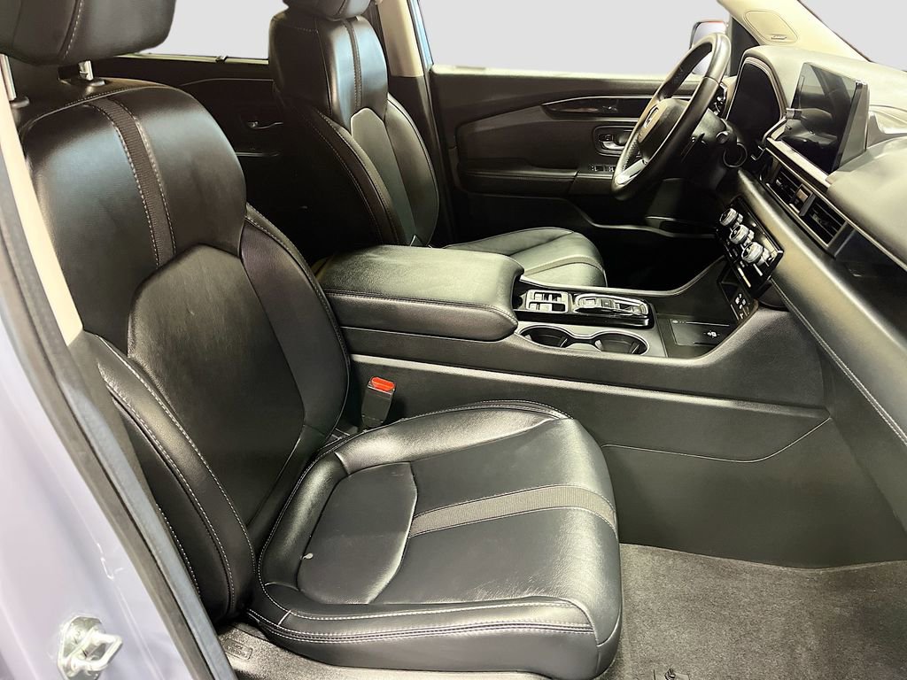 Used 2025 Honda Pilot Touring image 31