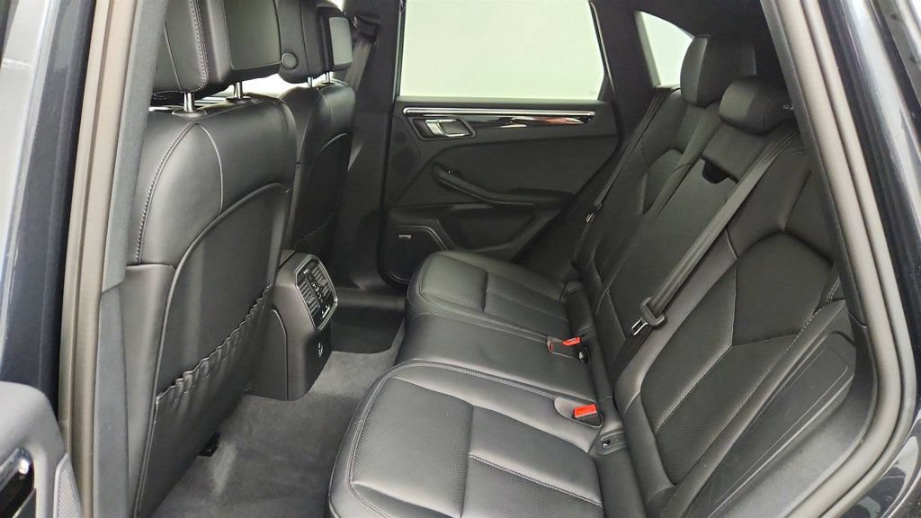 Used 2024 Porsche Macan S w/ Premium Plus Package AWD/4WD image 21