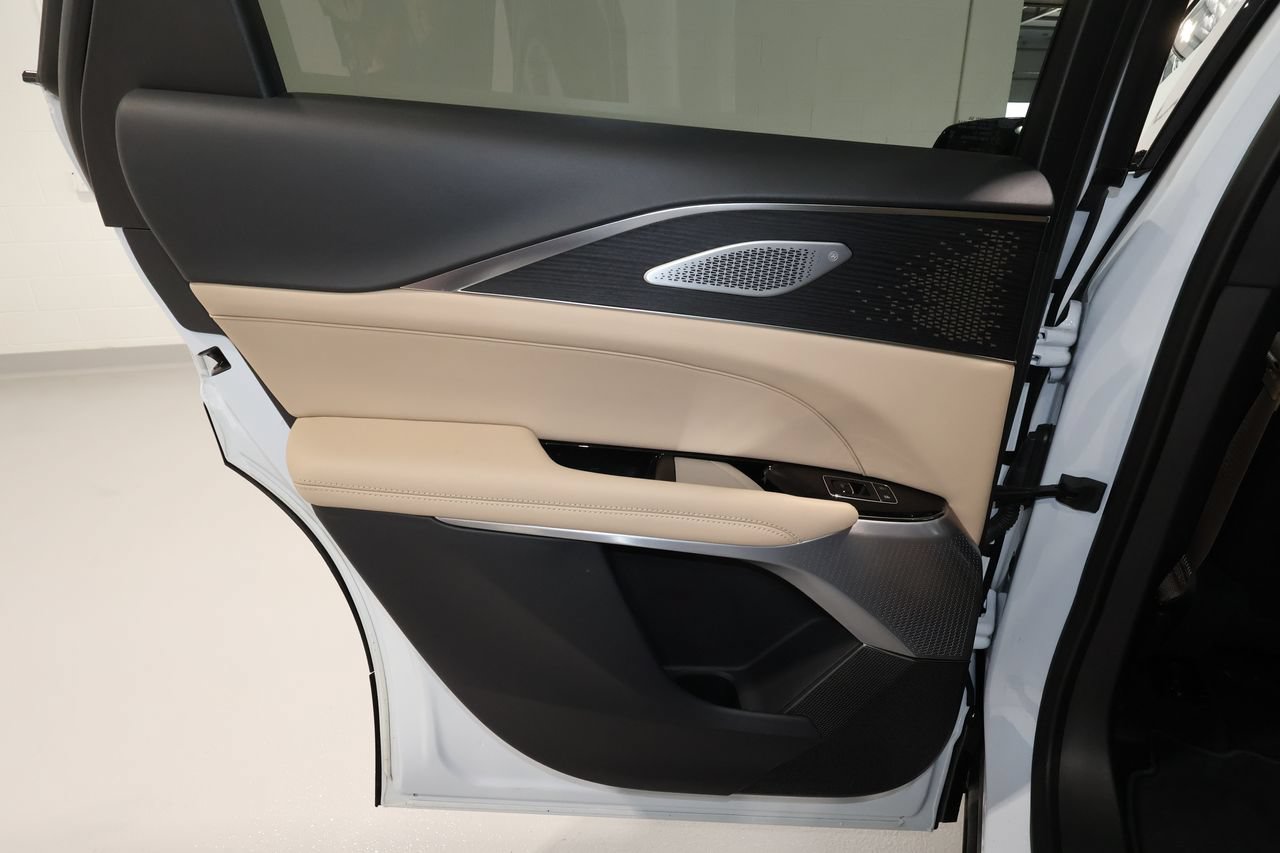 Certified 2026 Cadillac Lyriq Signature Luxury w/ Nappa Leather Package AWD/4WD image 20