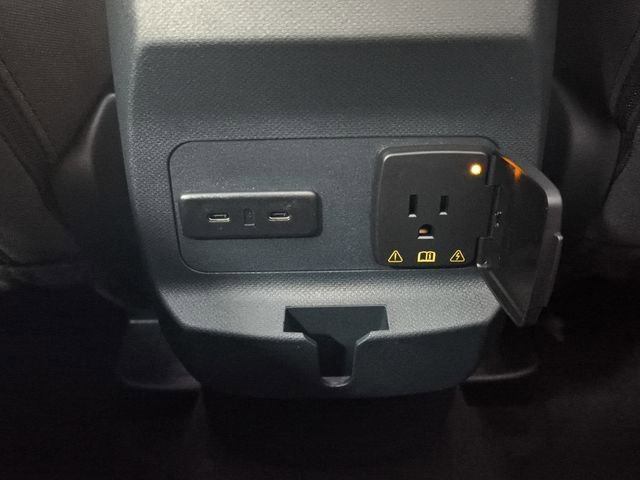 New 2025 Ford Maverick XLT w/ XLT Luxury Package image 13