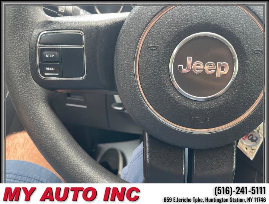 Used 2011 Jeep Liberty Sport image 19