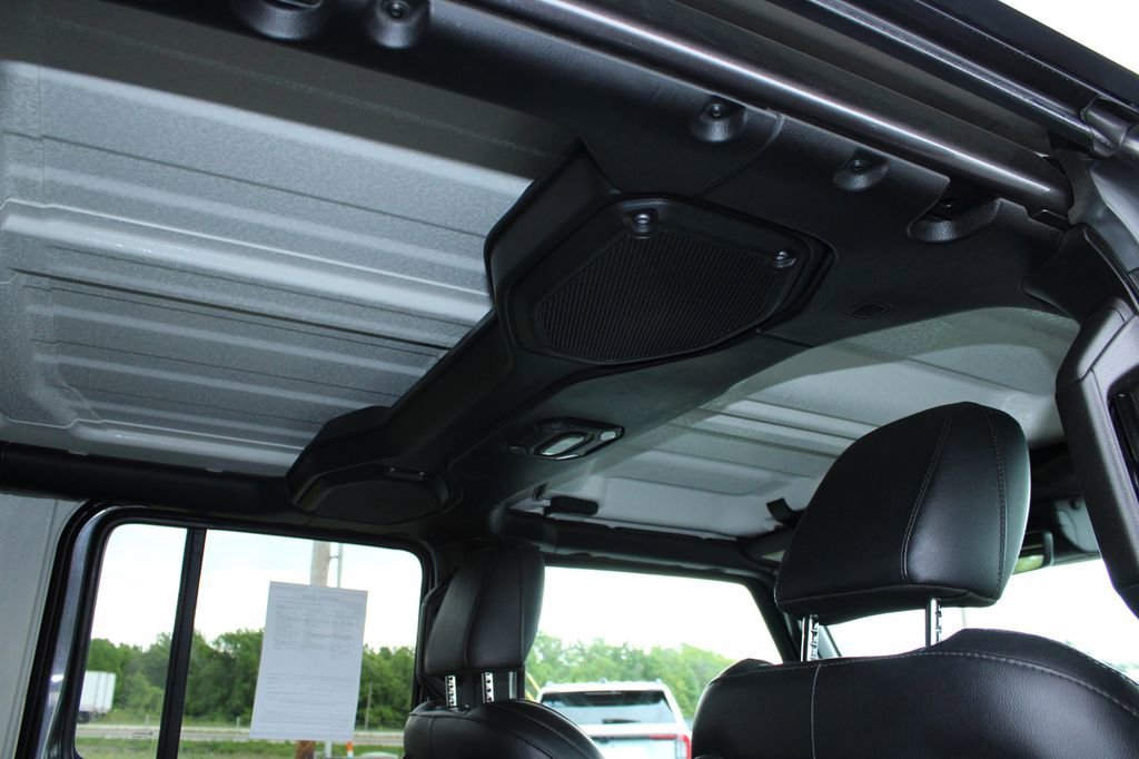 Used 2019 Jeep Wrangler Unlimited Rubicon AWD/4WD image 22