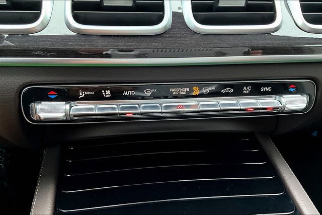 Used 2021 Mercedes-Benz GLS 450 4MATIC image 22