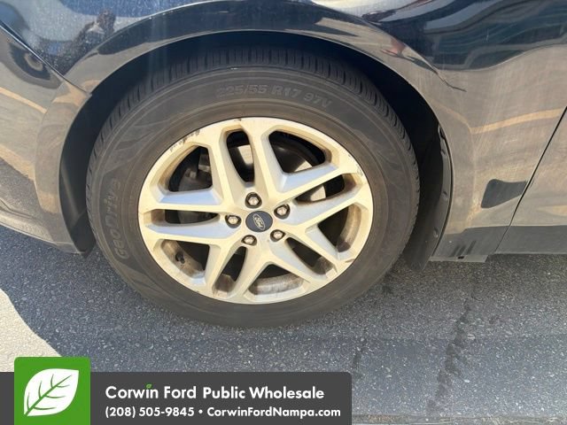 Used 2016 Ford Fusion SE FWD image 12