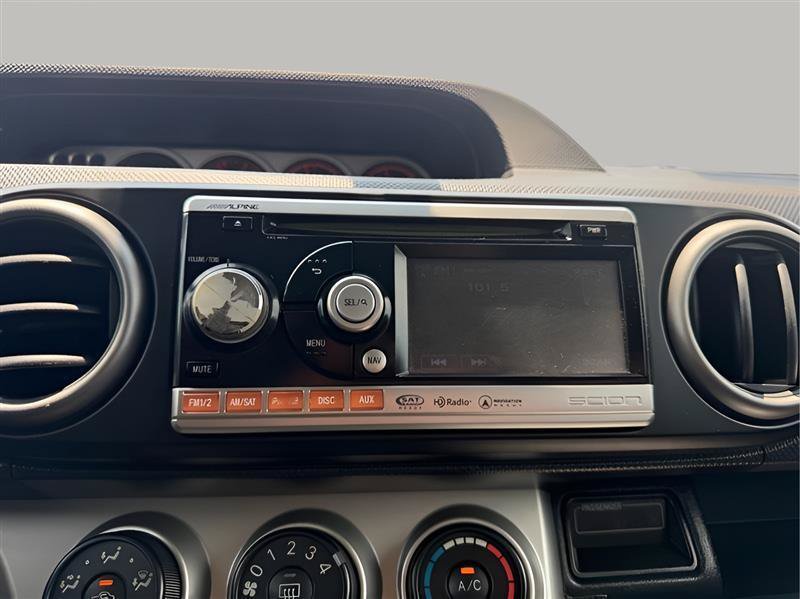 Used 2010 Scion xB FWD image 38