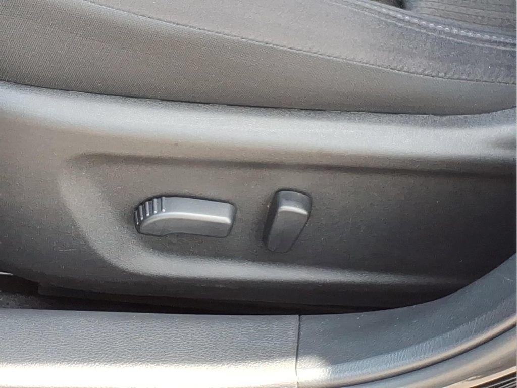 Used 2025 Nissan Altima 2.5 SV FWD image 21