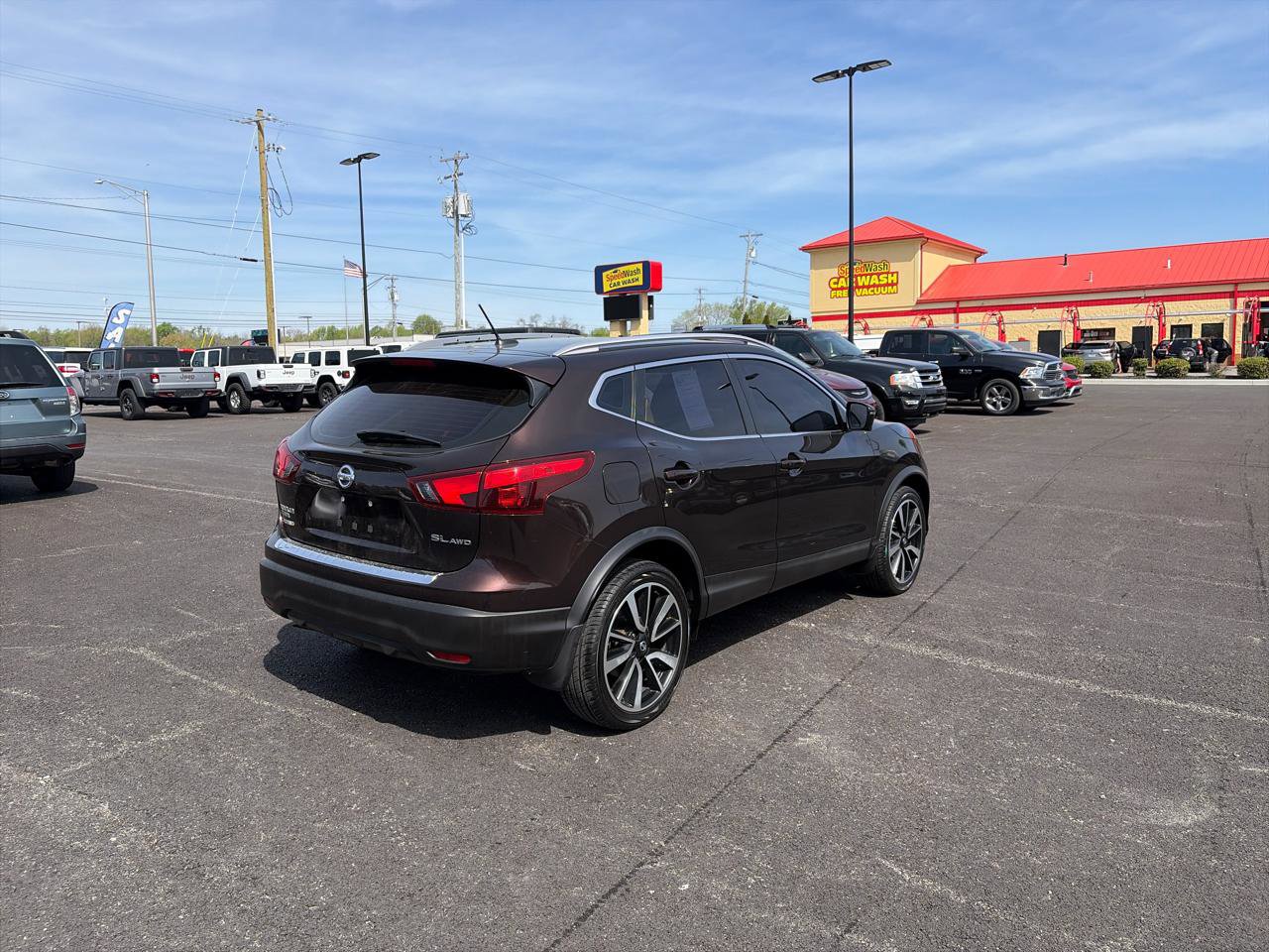 Used 2017 Nissan Rogue Sport SL w/ SL Premium Package AWD/4WD image 3