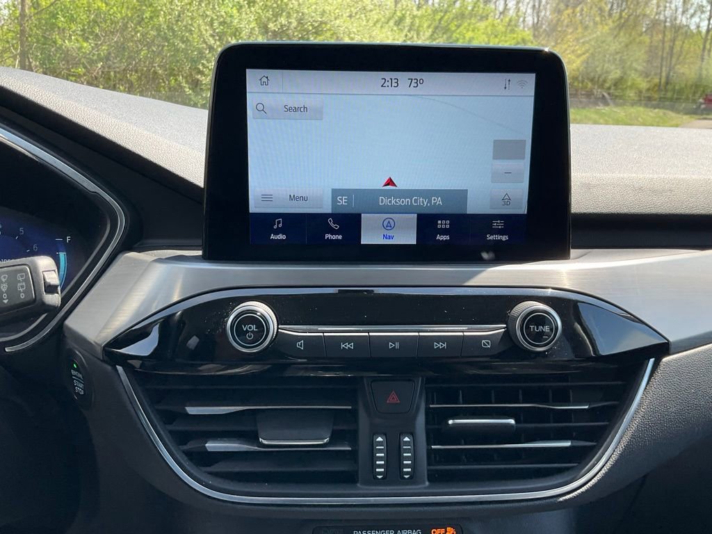 Certified 2021 Ford Escape Titanium w/ Class II Trailer Tow Package AWD/4WD image 3