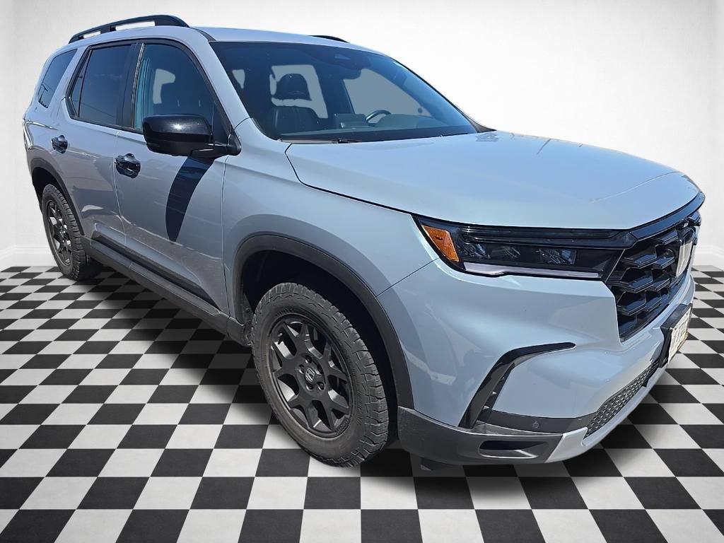 Used 2025 Honda Pilot TrailSport image 30