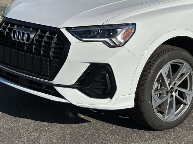 Certified 2025 Audi Q3 2.0T Premium w/ Convenience Plus Package AWD/4WD image 8