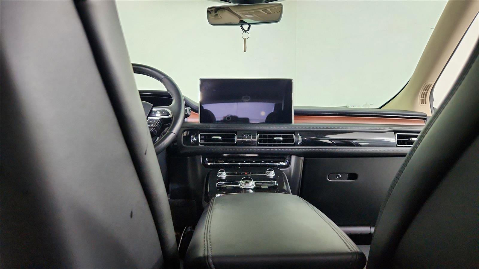 Used 2022 Lincoln Nautilus Reserve w/ Equipment Group 201A image 20