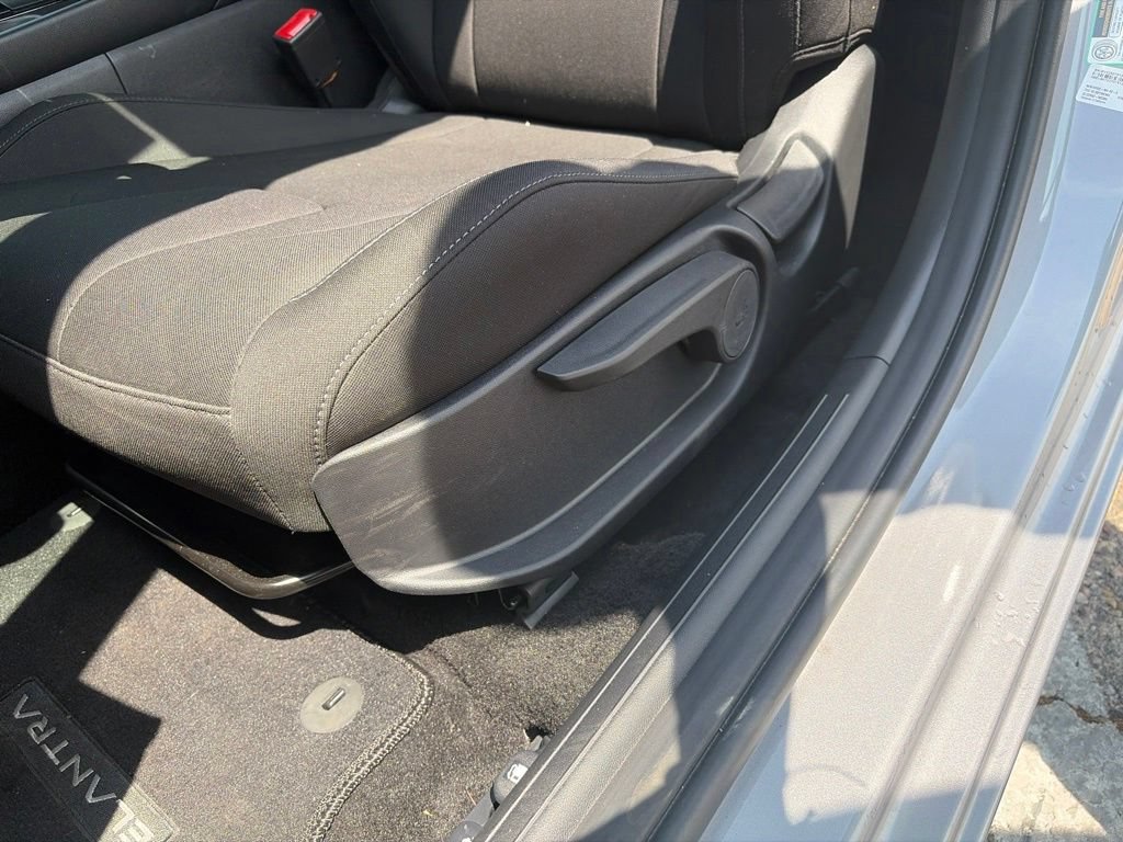 Used 2026 Hyundai Elantra SEL Sport Premium FWD image 11