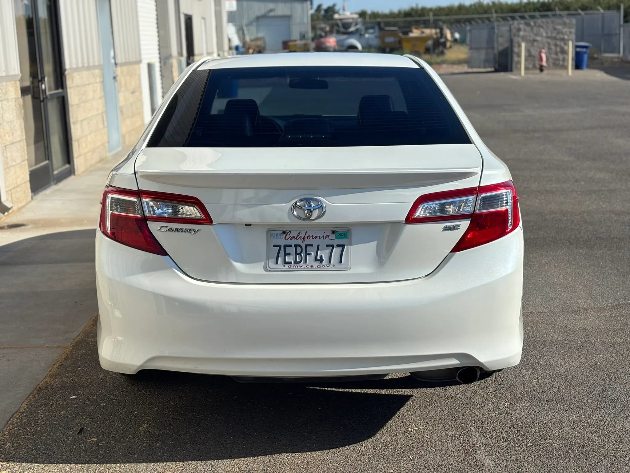 Used 2014 Toyota Camry SE FWD image 4