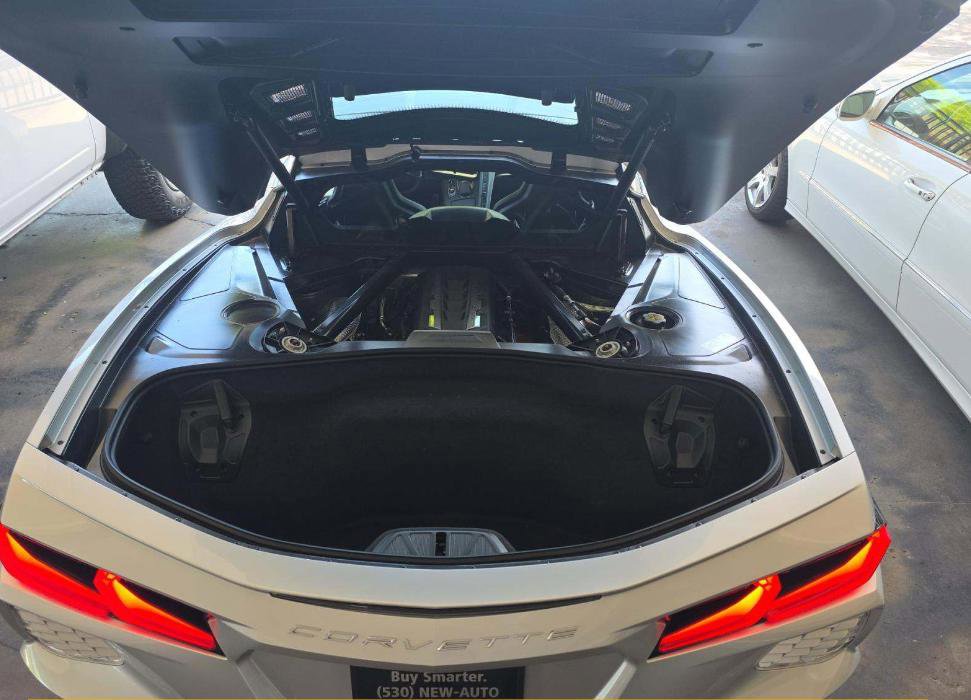 Used 2020 Chevrolet Corvette Stingray Coupe w/ Chrome Exterior Badge Package image 11