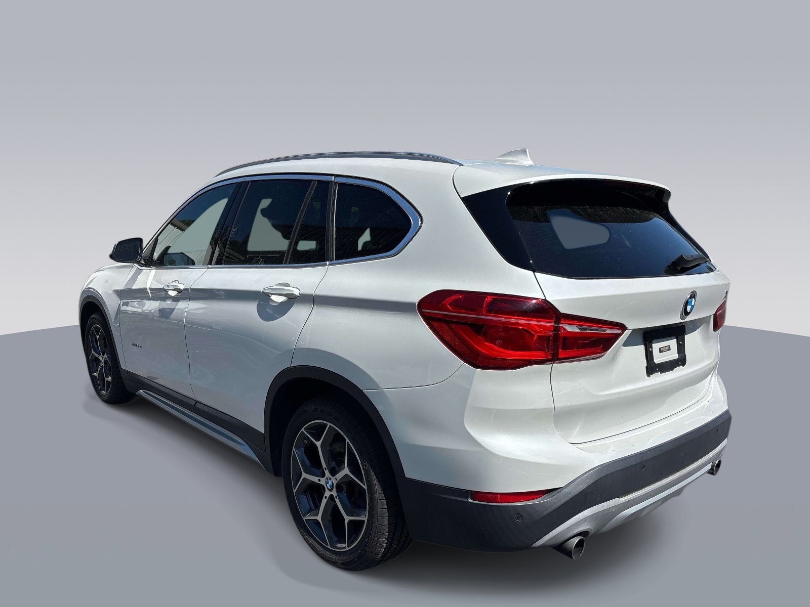 Used 2016 BMW X1 xDrive28i AWD/4WD image 5