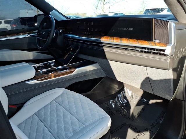 Used 2025 Cadillac Escalade Sport Platinum w/ LPO, ONYX Package image 26