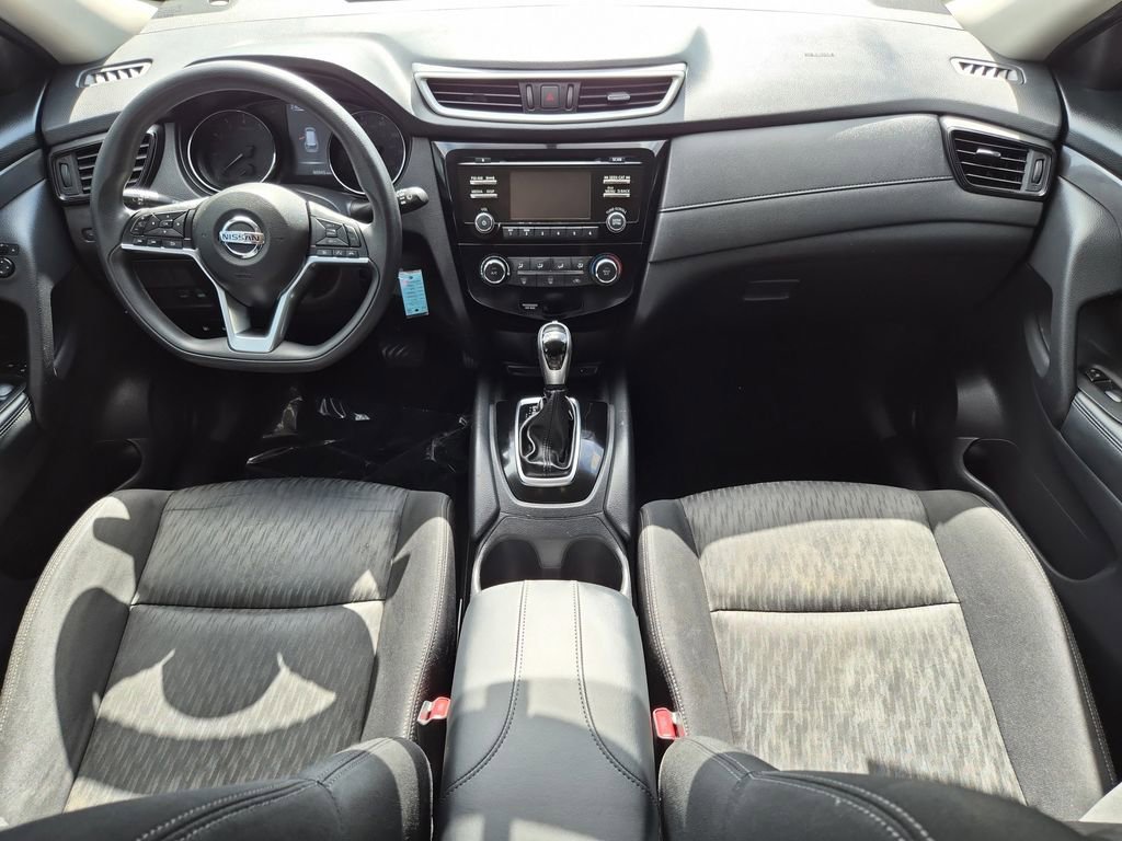 Used 2017 Nissan Rogue S image 11