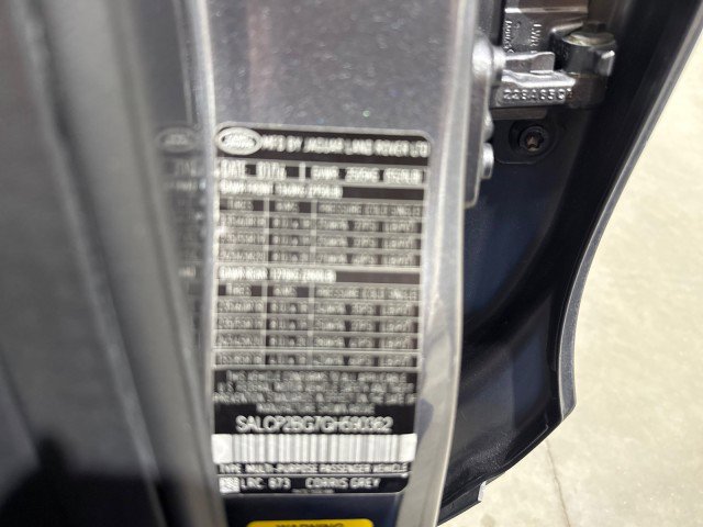 Used 2016 Land Rover Discovery Sport SE image 86