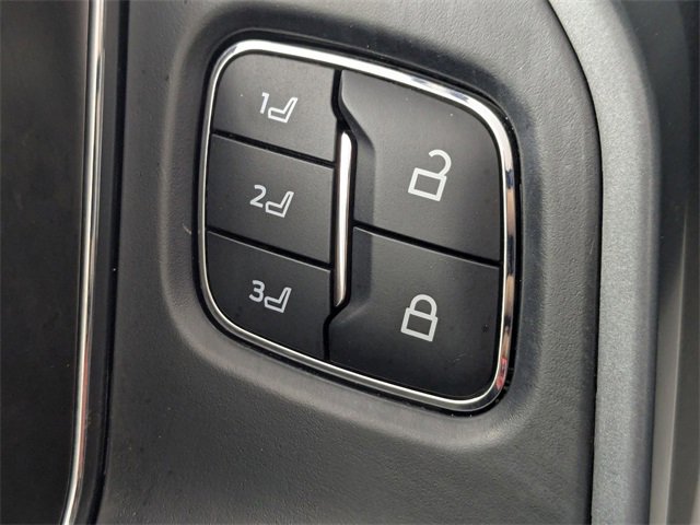 Used 2023 Ford F150 Lariat w/ Trailer Tow Package image 11