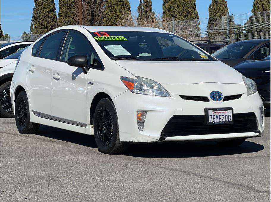 Used 2013 Toyota Prius Four FWD image 3