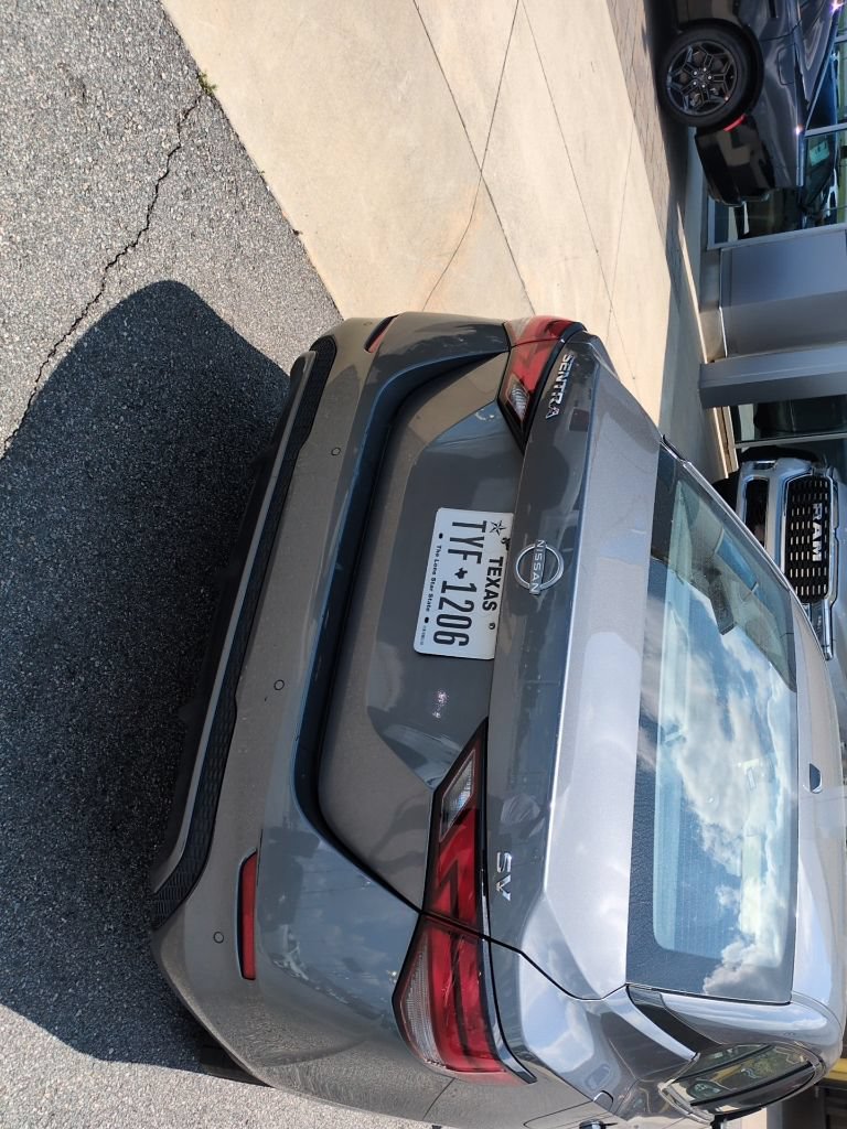 Used 2024 Nissan Sentra SV FWD image 7