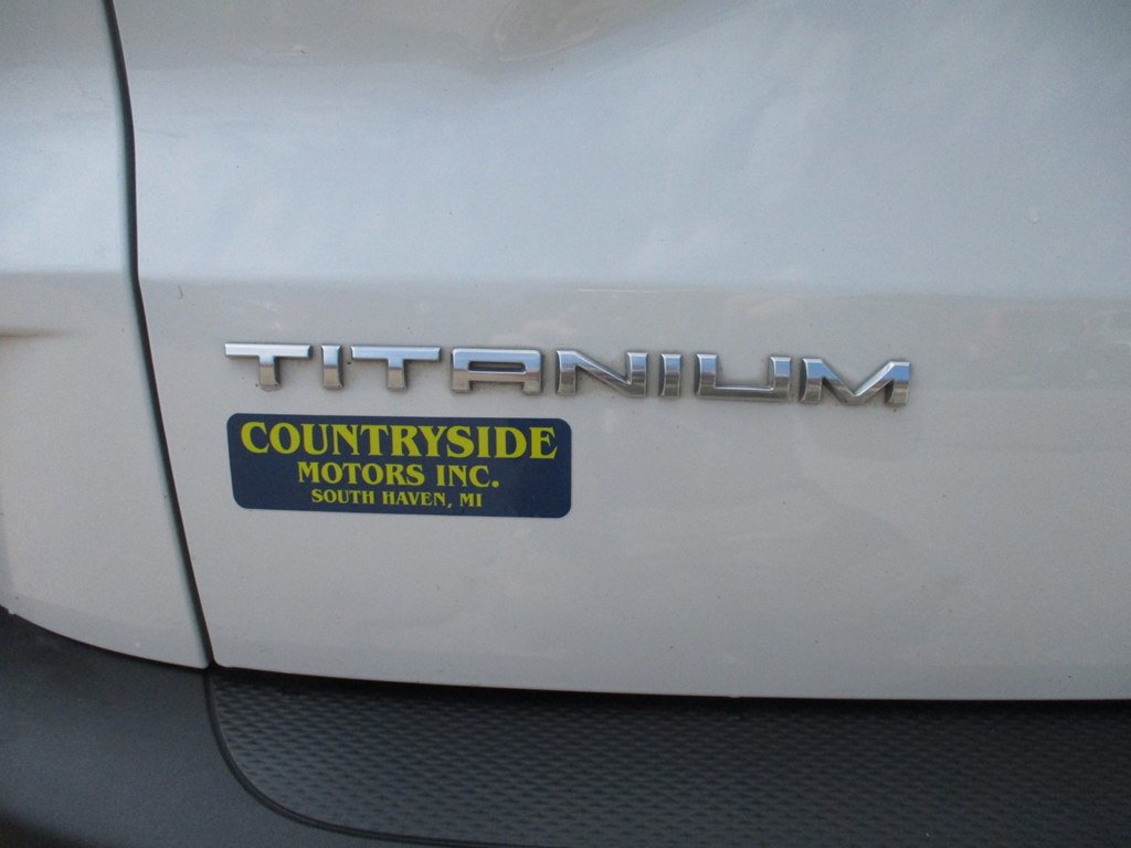 Used 2020 Ford Escape Titanium image 6