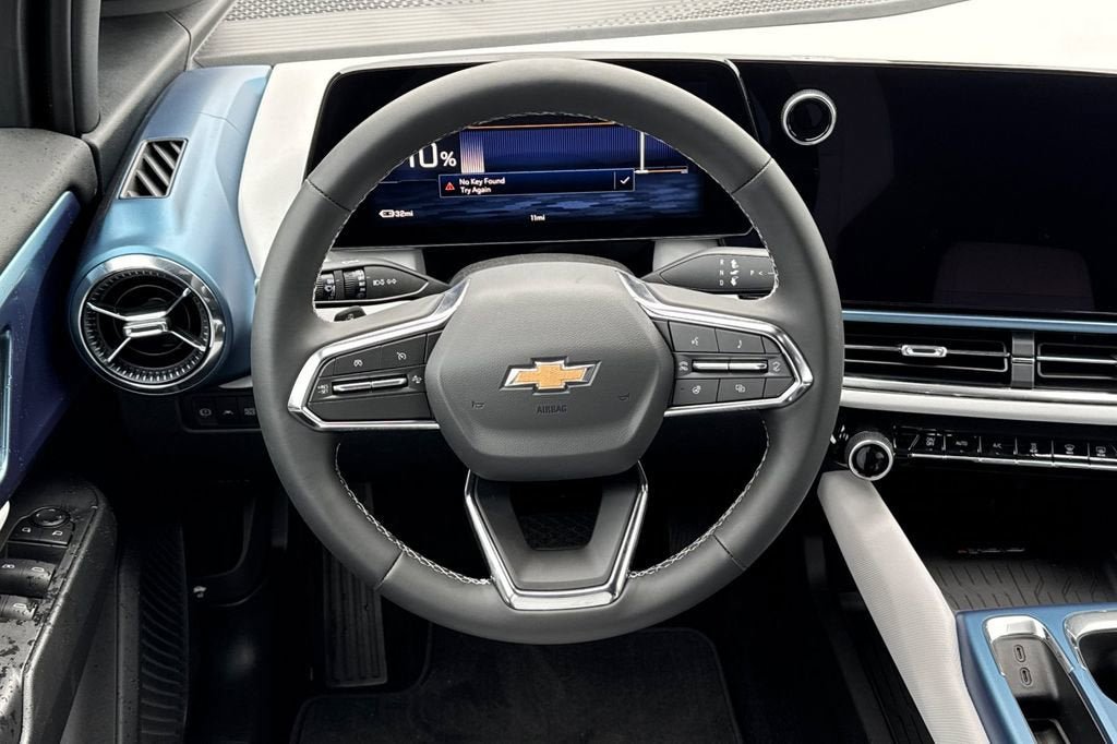 New 2026 Chevrolet Equinox EV LT w/ LPO, Blackout Package FWD image 13
