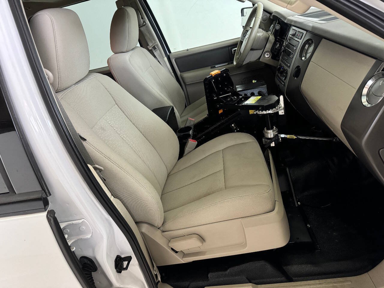 Used 2014 Ford Expedition XL RWD image 56