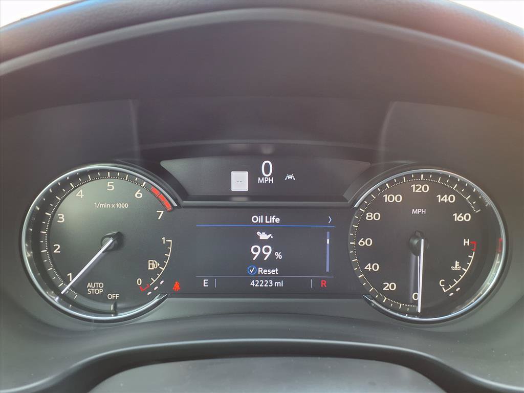 Used 2020 Cadillac XT4 Premium Luxury w/ Enhanced Visibility Package FWD image 29