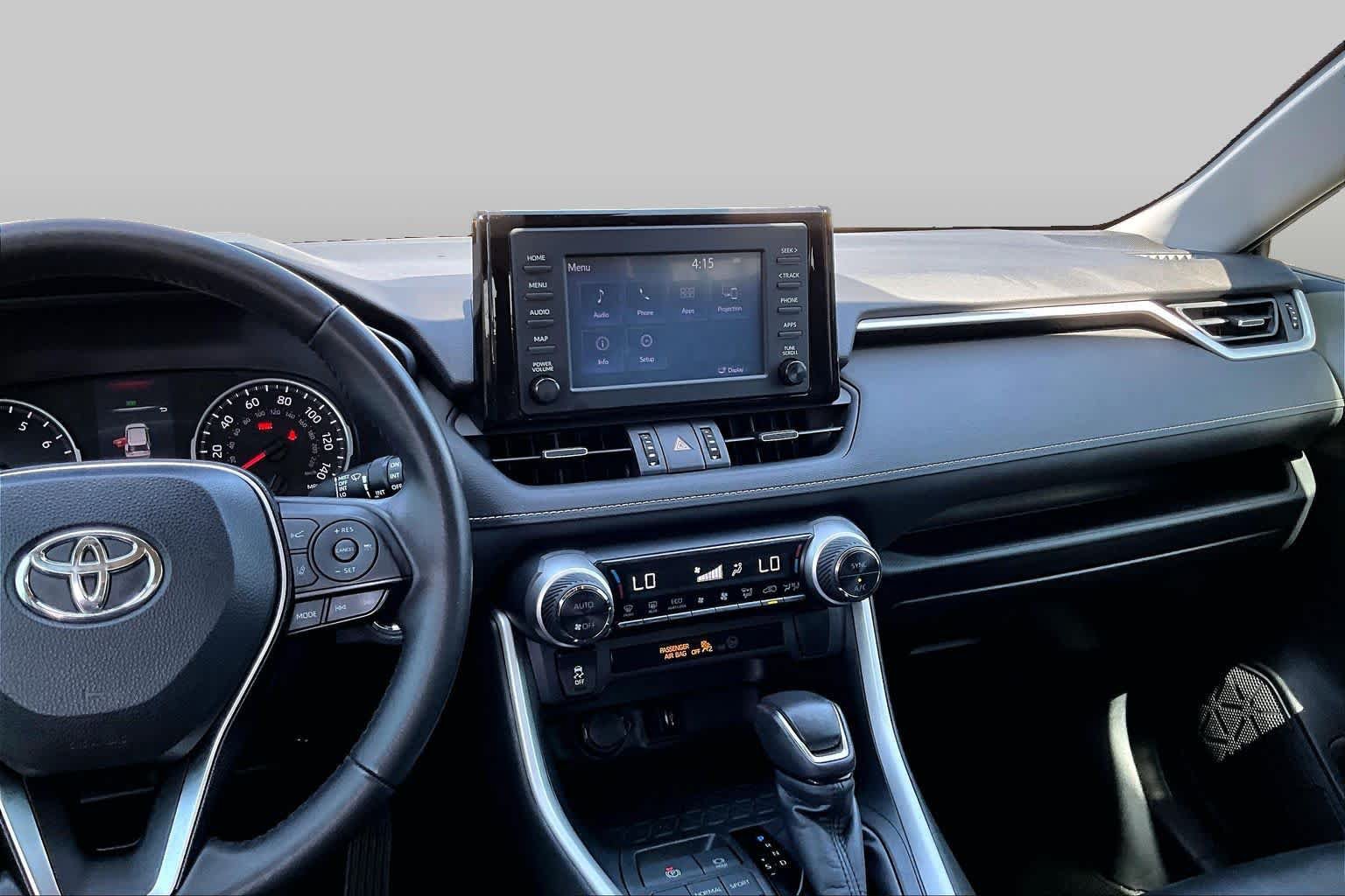 Used 2019 Toyota RAV4 XLE Premium FWD image 9