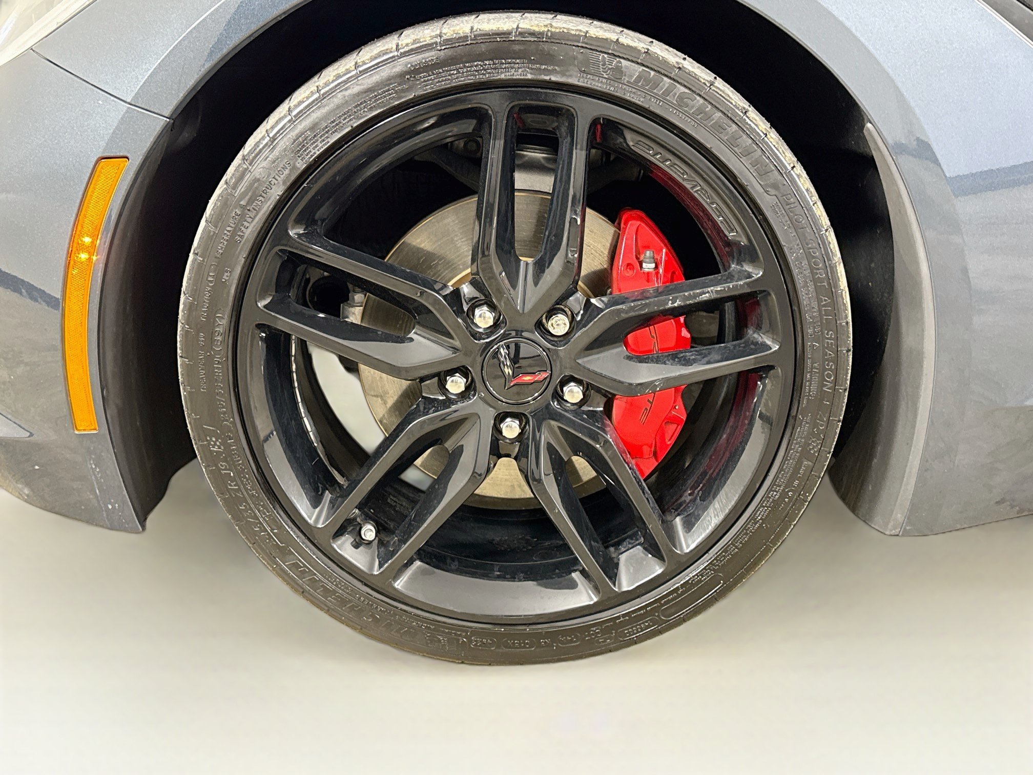 Used 2019 Chevrolet Corvette Stingray Coupe w/ 1LT RWD image 29