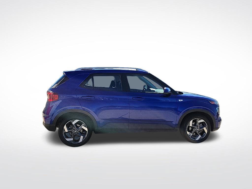 Used 2022 Hyundai Venue SEL w/ Cargo Package FWD image 8