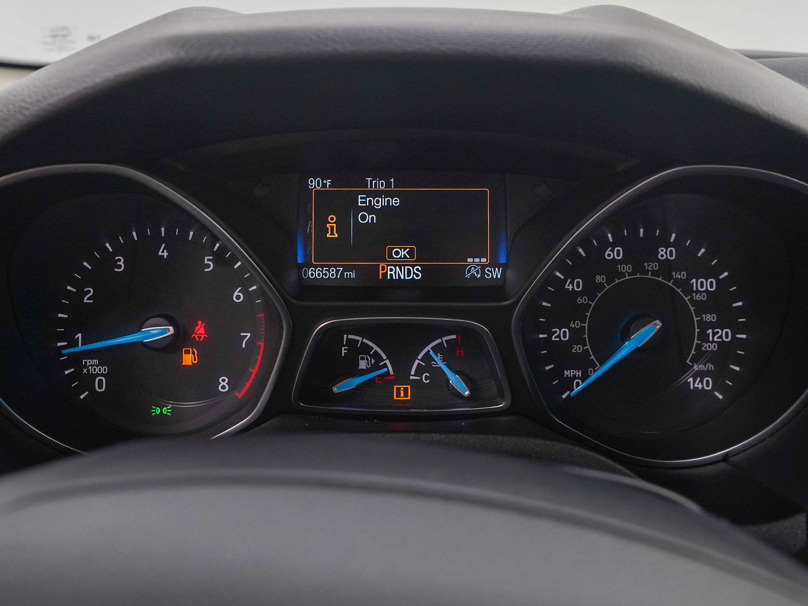 Used 2018 Ford Focus SE w/ SE Appearance Package FWD image 25
