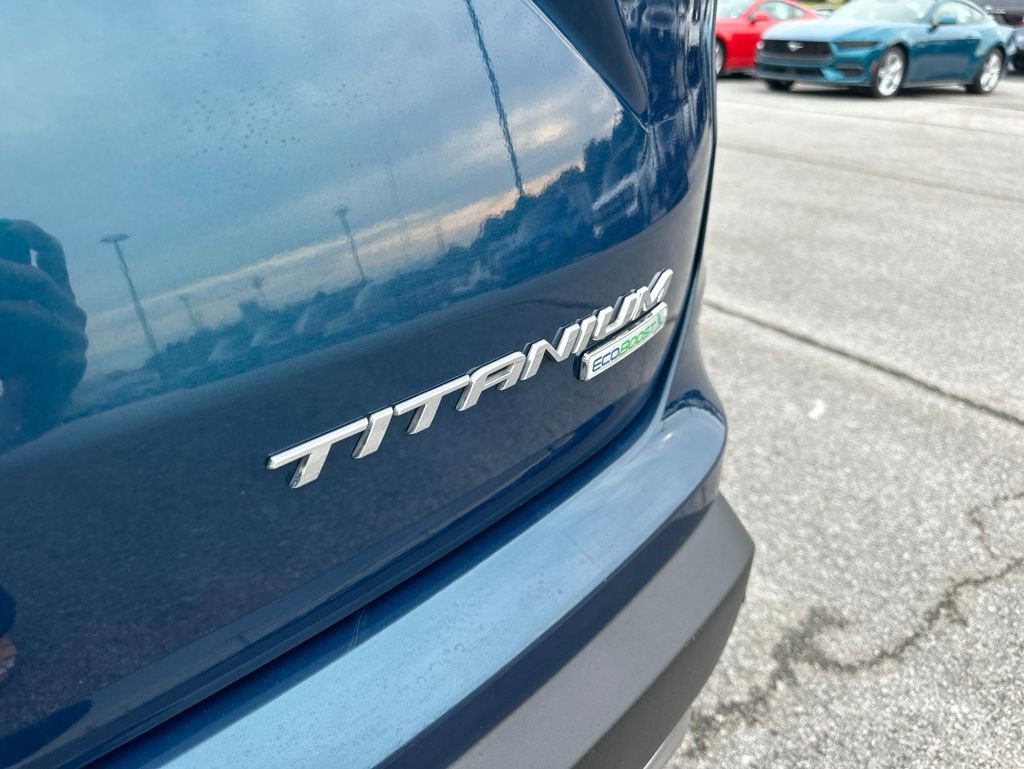 Used 2020 Ford Edge Titanium FWD image 8