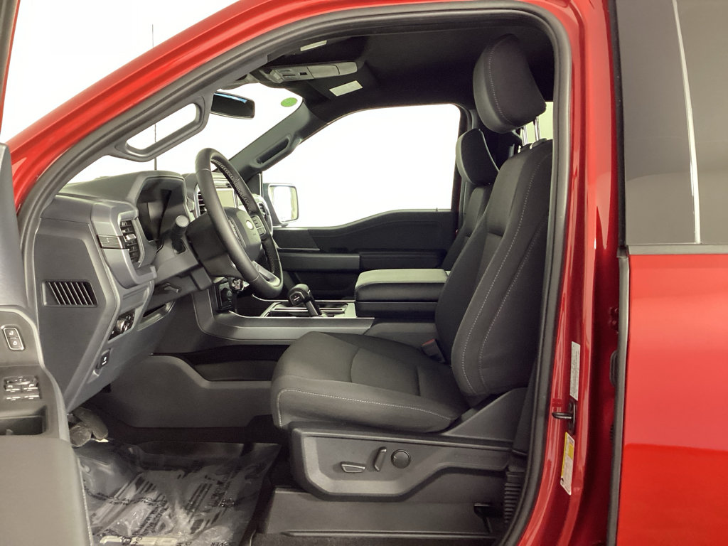 Used 2025 Ford F150 XLT w/ Equipment Group 302A MID AWD/4WD image 17