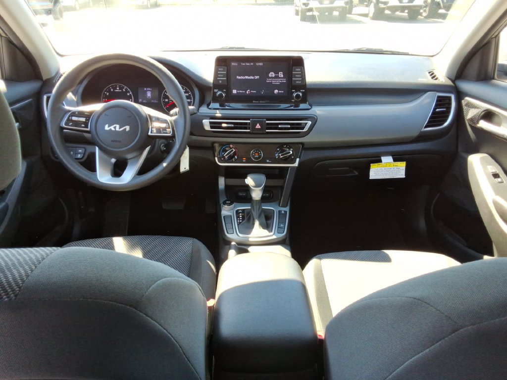 Used 2022 Kia Seltos LX AWD/4WD image 20