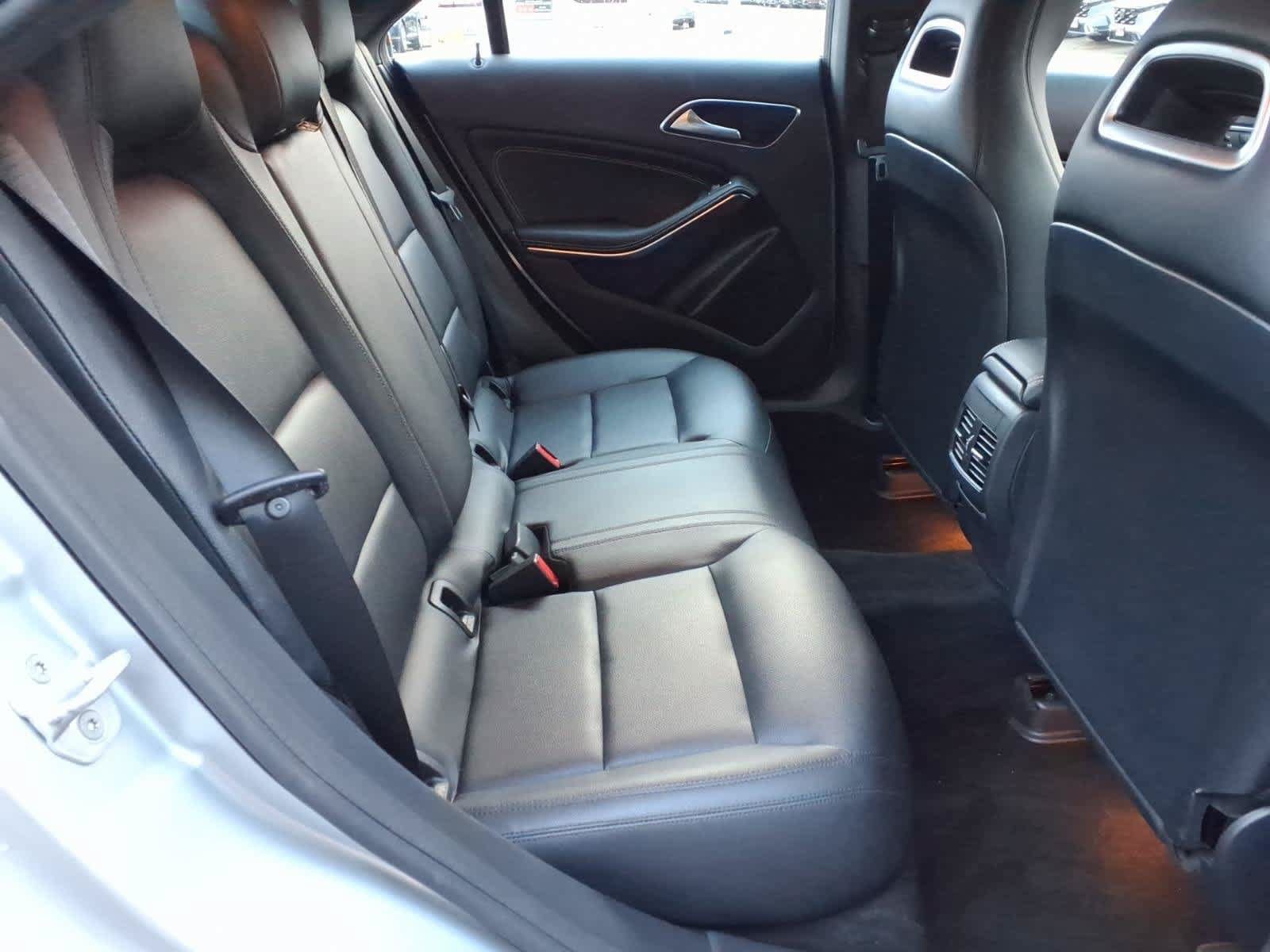 Used 2014 Mercedes-Benz CLA 250 image 12