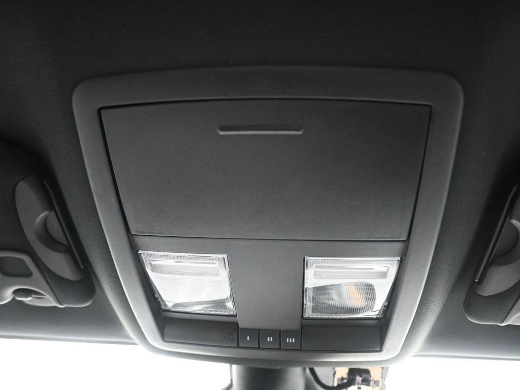 Used 2019 Dodge Challenger SRT Hellcat Redeye image 26