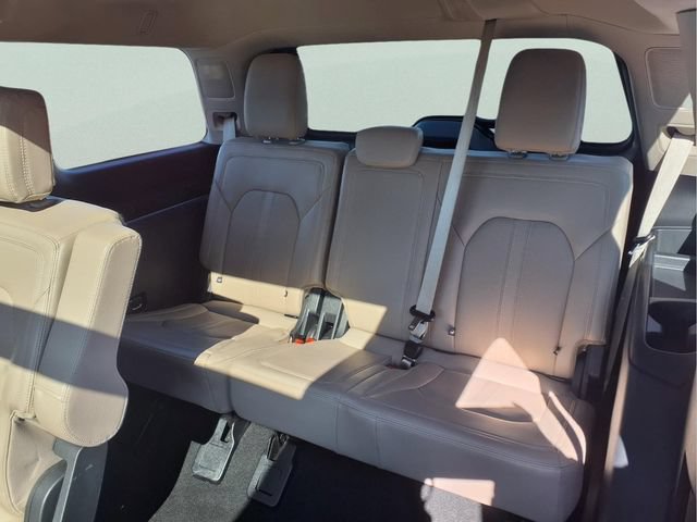 Used 2023 Ford Expedition Limited AWD/4WD image 14
