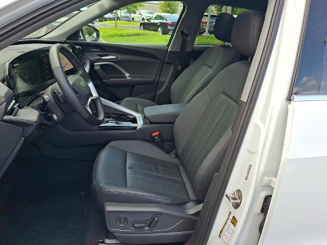 Used 2025 Audi Q5 Premium Plus w/ Premium Plus AWD/4WD image 14