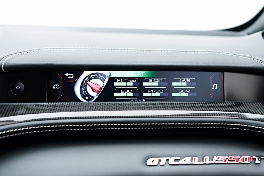 Used 2019 Ferrari GTC4Lusso T image 99