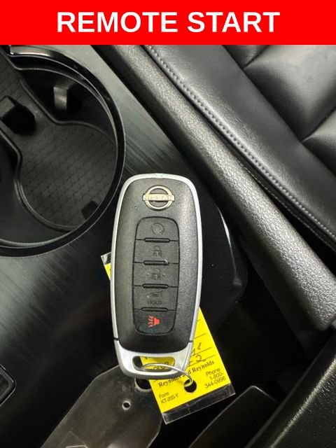 Certified 2025 Nissan Rogue SL w/ SL Premium Package FWD image 5