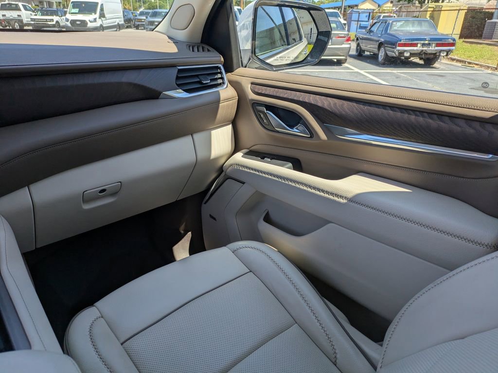 Used 2023 GMC Yukon XL Denali AWD/4WD image 22