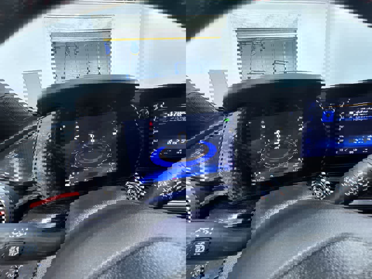 Used 2025 Chevrolet Trax RS w/ Sunroof Package image 22